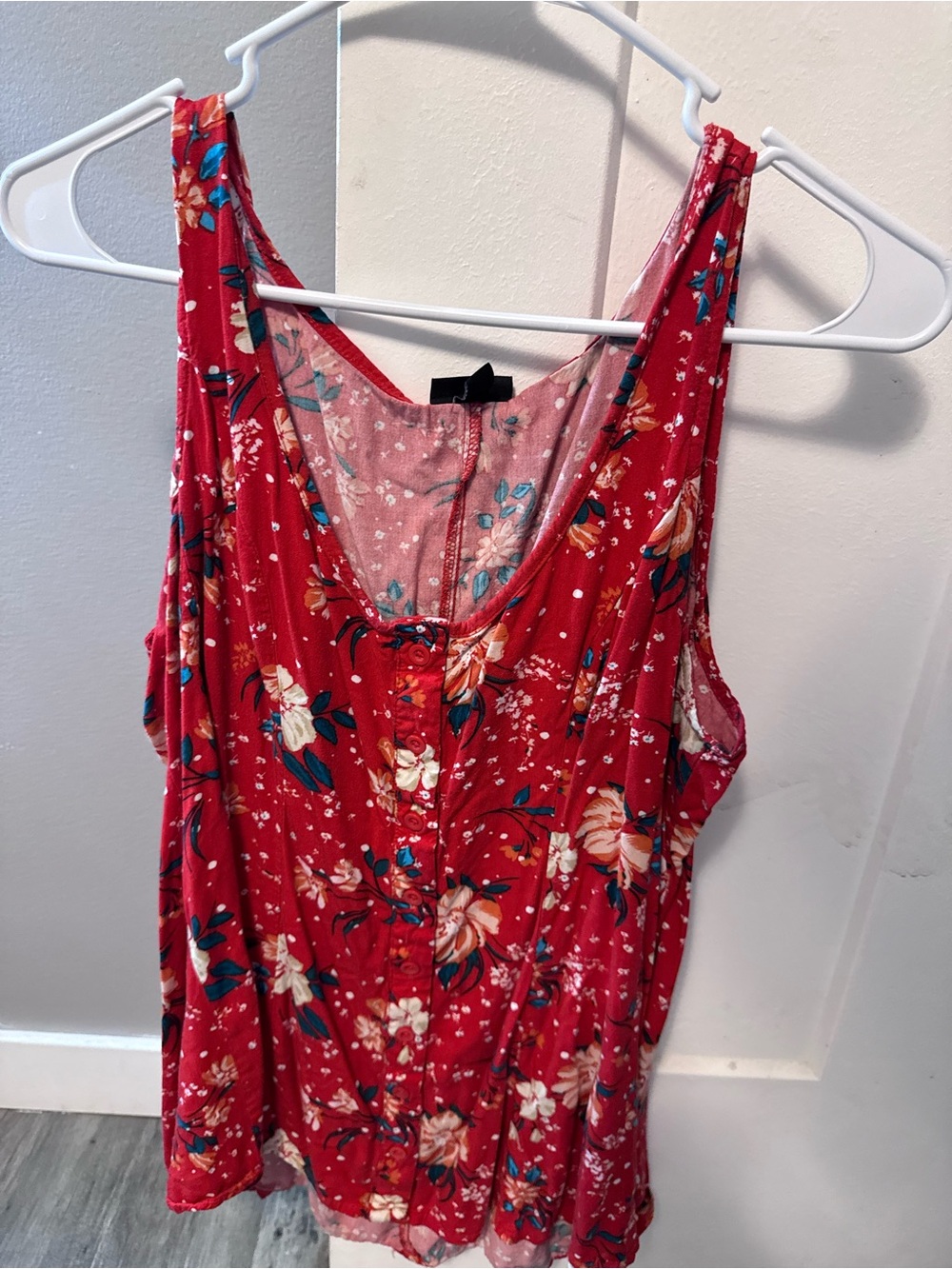 torrid Red Floral Button-Front Tank with Blue & Cream Accents